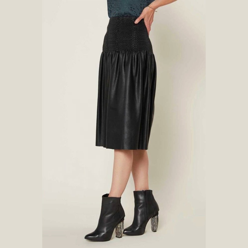 Anthropologie Current Air Medium Faux Leather Skirt Black Smocked High Waist EUC